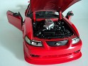 1:18 Maisto Ford Mustang SVT Cobra R 2000 Red. Uploaded by Francisco